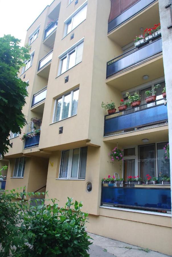 Bartakovics Apartman Еґер Екстер'єр фото